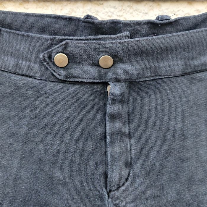 Pantalon garçon 12 ans noir chic en très bon état - photo numéro 5