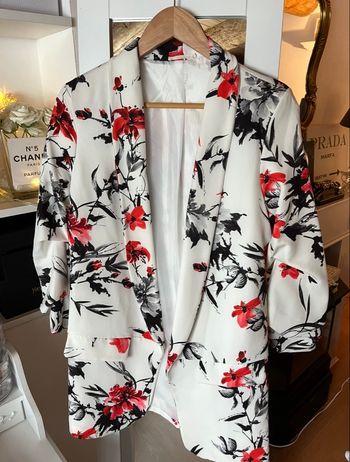 Blazer long blanc fleuris Adilynn T.M/L TBE 🌹