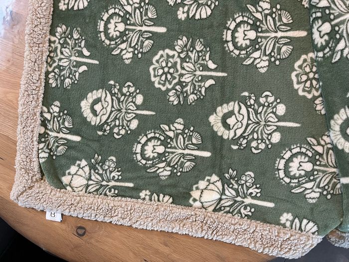 Peluche + plaid assortis - photo numéro 9