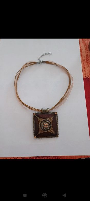 Collier fantaisie