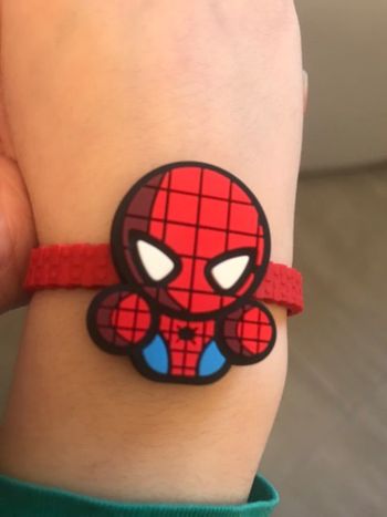 # Joli bracelet Spiderman