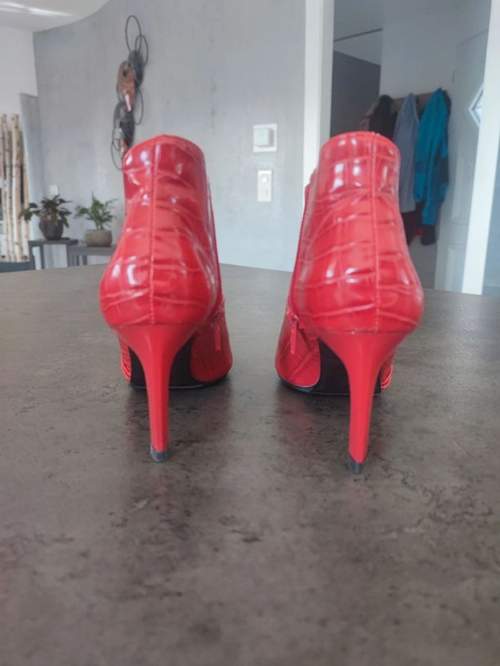 Low boots à talons rouges vernis Zara - photo numéro 4