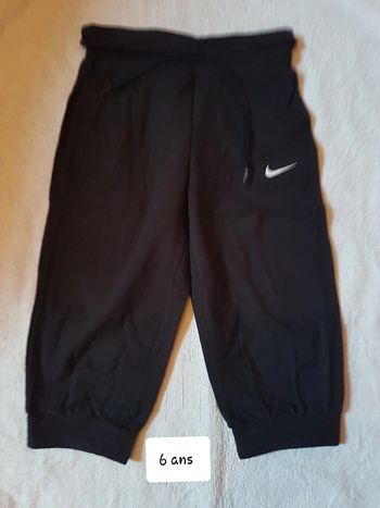 Pantacourt nike 6 ans