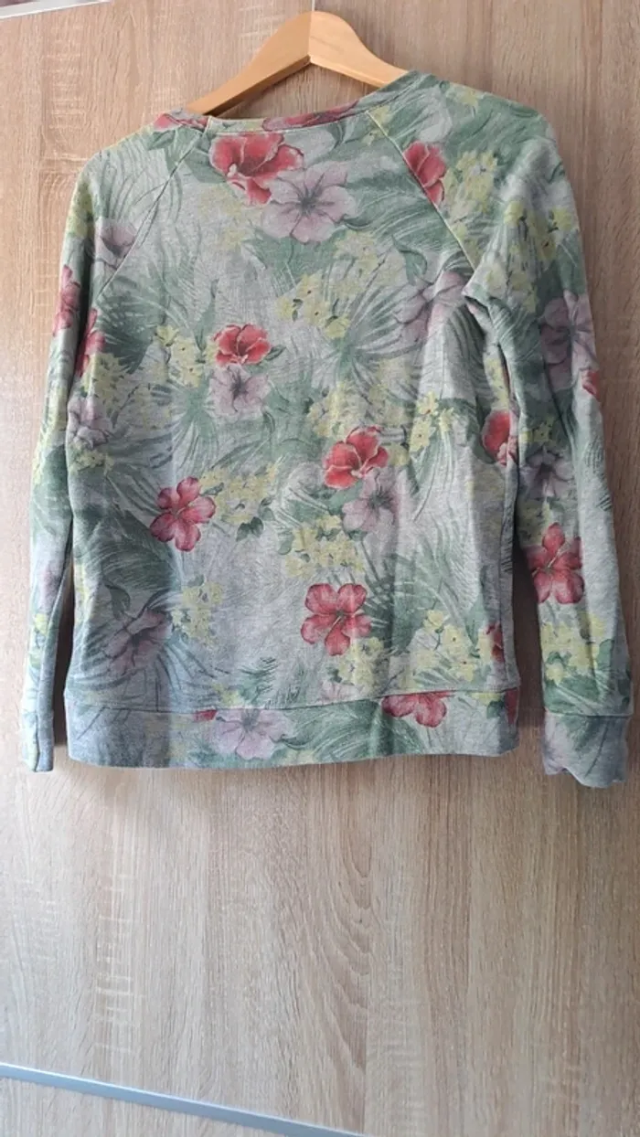 Sweat shirt Benetton leger - photo numéro 3