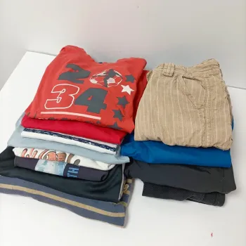 Lot 12 vêtements garçon 8 hauts + 4 bas multitailles LOT035