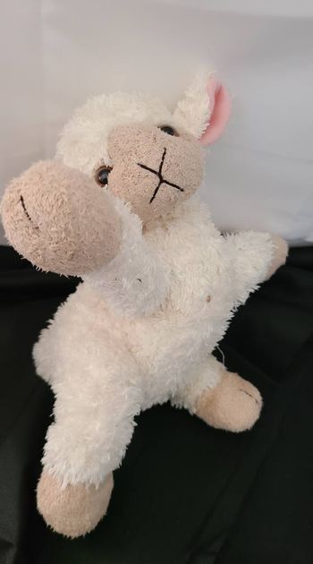 Peluche doudou Mouton Agneau blanc beige oreilles roses Maison du Monde