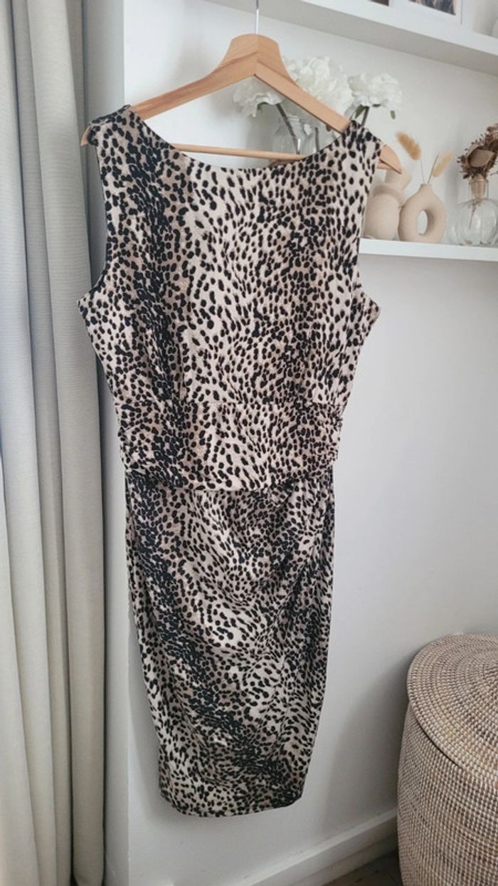 Robe moulante Dorothy perkins neuve - photo numéro 4
