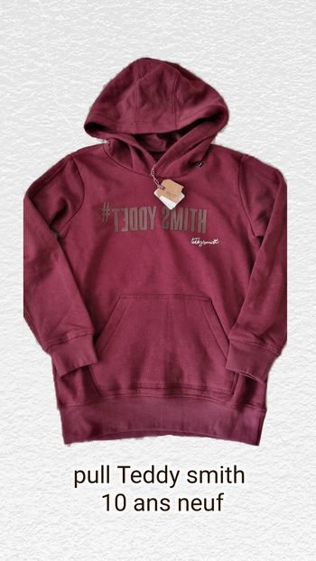 Pull teddy smith