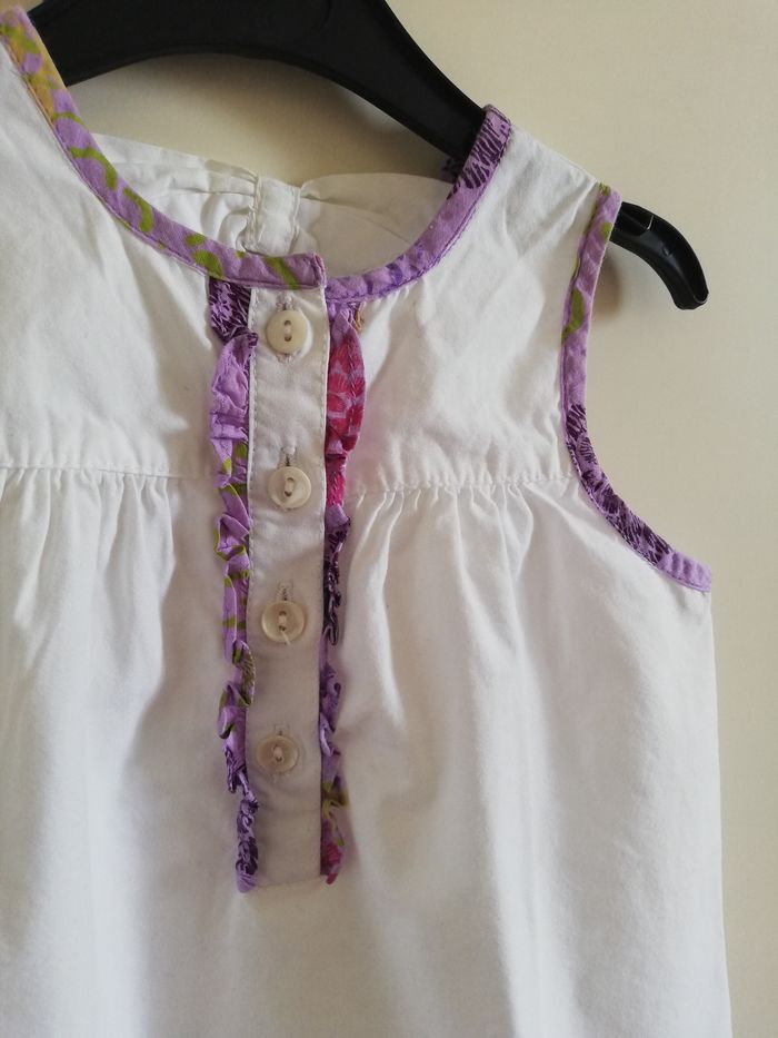 Robe d'été blanche et violette, 6 mois, Cadet Rousselle, en très bon état - photo numéro 3