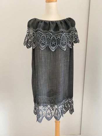 Robe bustier gris foncé en dentelle