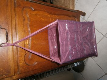 Lustre en tissu carré violet