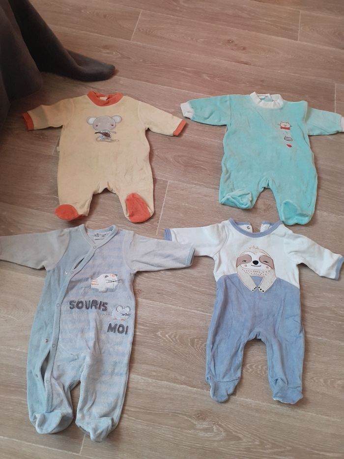 Lots de pyjamas garçon 0/1 mois - photo numéro 2