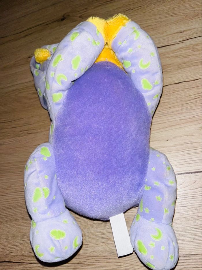 Peluche Winnie phosphorescent 30cm - photo numéro 3