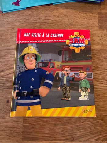 Livre Sam le pompier Une visite à la caserne