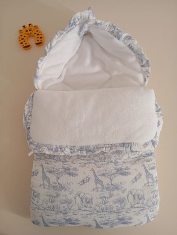 Nid d'ange bébé gaze de coton et polaire savane bleu 