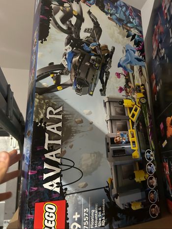 Lego 75573 Avatar Les Montagnes flottantes Secteur 26 et Samson RDA