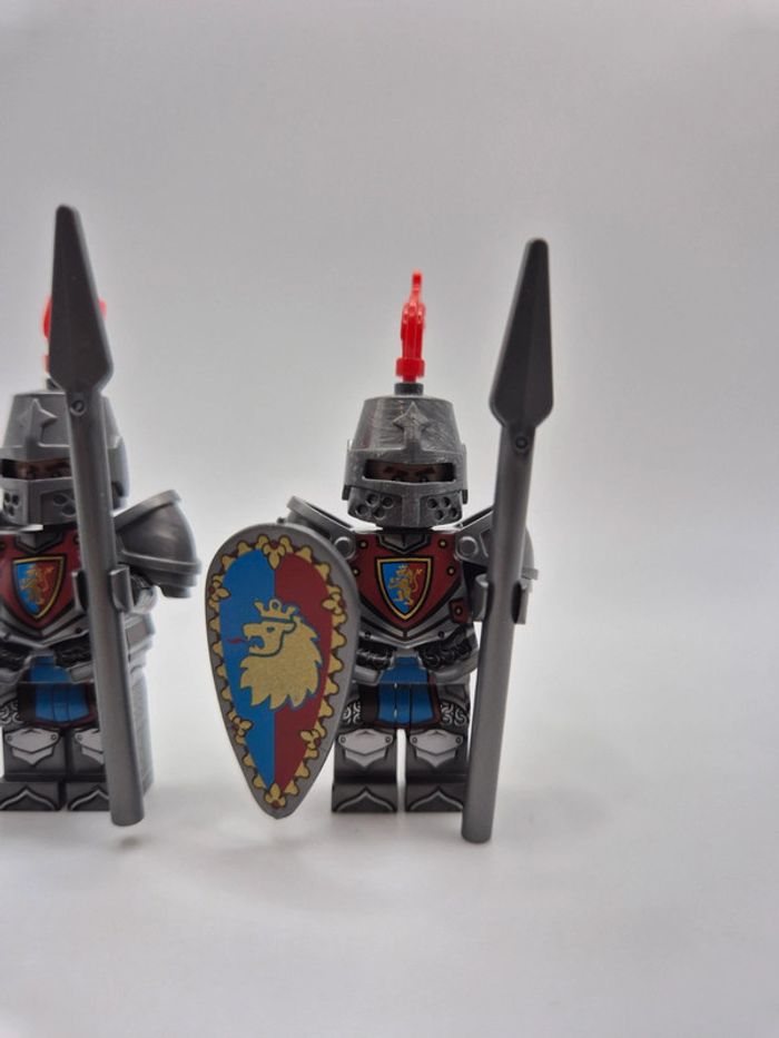 Figurines type lego 2 soldats chevaliers Du Lion - photo numéro 3
