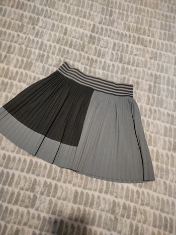 Jupe courte minijupe plissée gris et noir Promod taille 36
