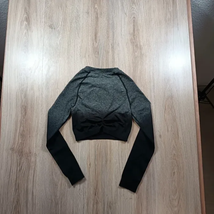 Hauts gymshark femme teeshirt manche longue s noir gris - photo numéro 3