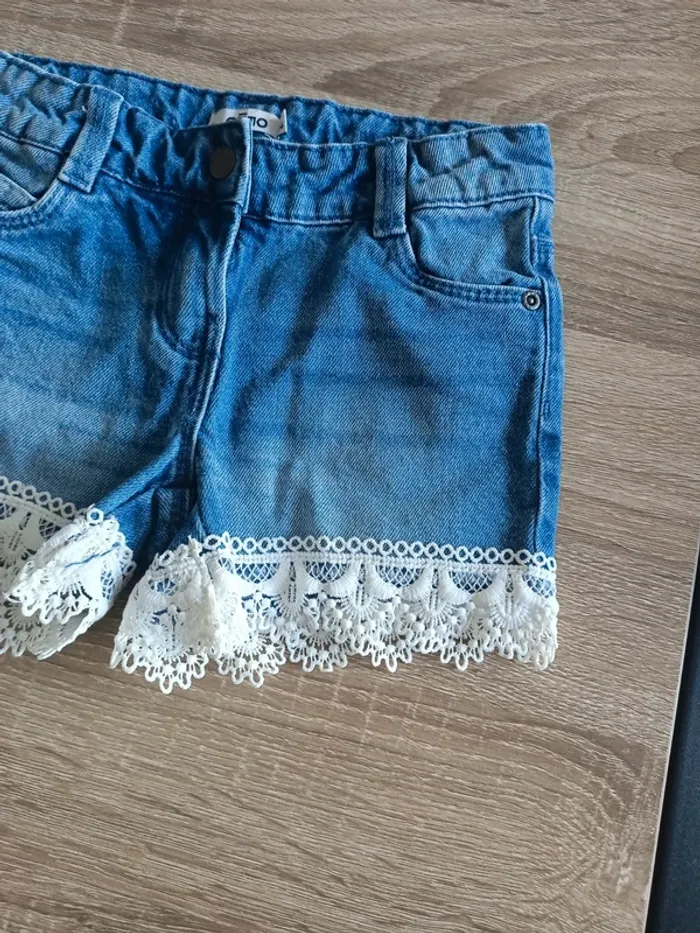 Short en jeans, 4 ans - photo numéro 2