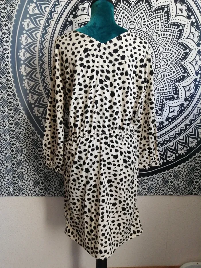 Robe manches longues beige motif noir girafe / best mountain / (M) - photo numéro 6