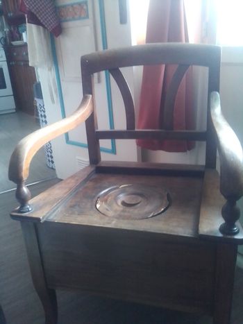 Ancienne chaise cabinet