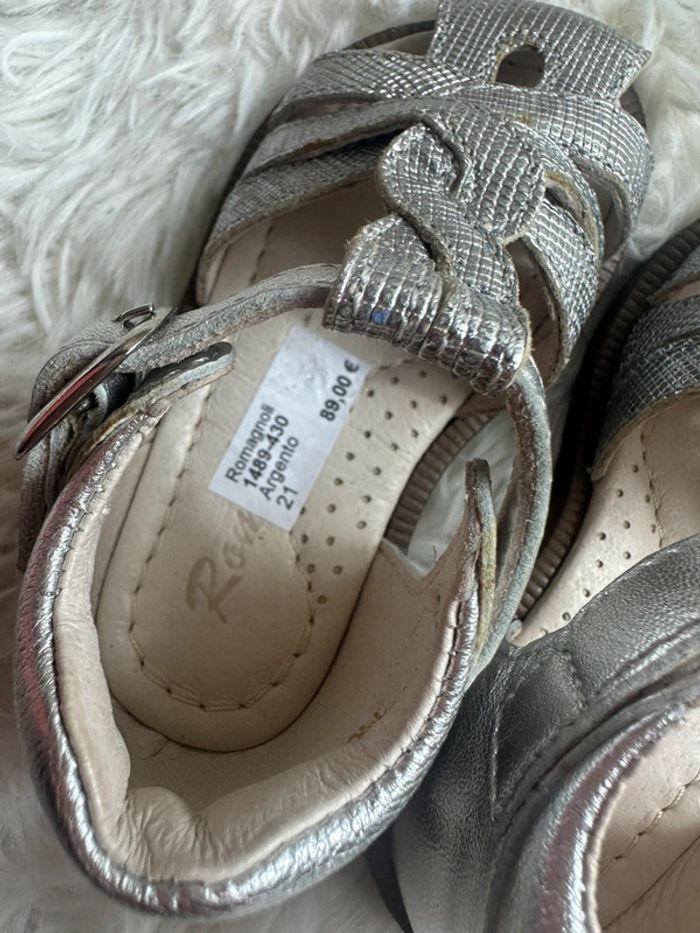 Paire de sandales argentées Romagnoli taille 21 - photo numéro 5
