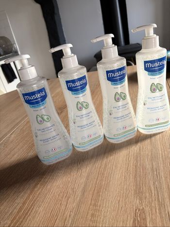 Eau nettoyante mustela