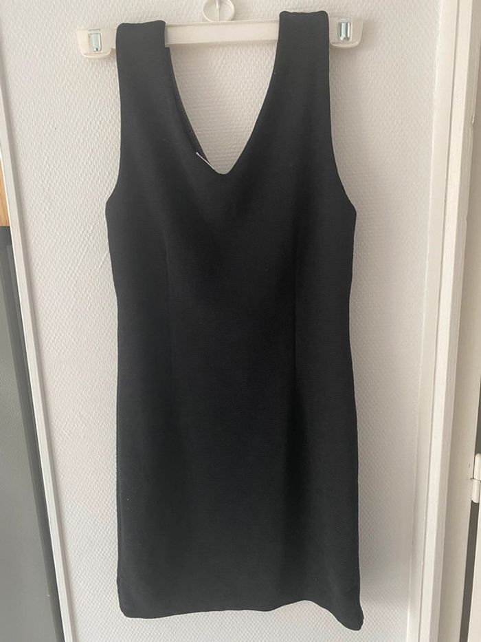 Robe noir - photo numéro 3