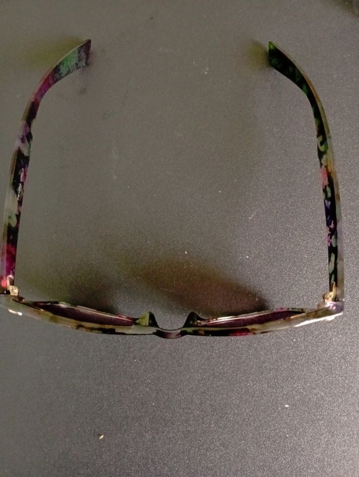 Lunettes de soleil femme - photo numéro 2