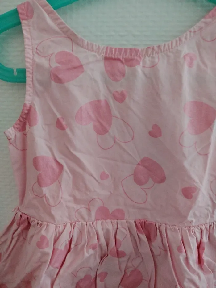 Robe cœur très bon état 4 ans - photo numéro 3