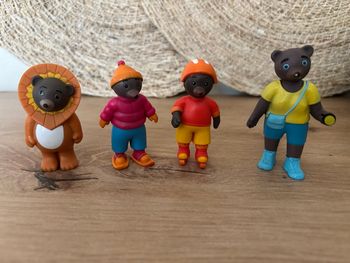Lot de 4 figurines petit ours brin bayard 