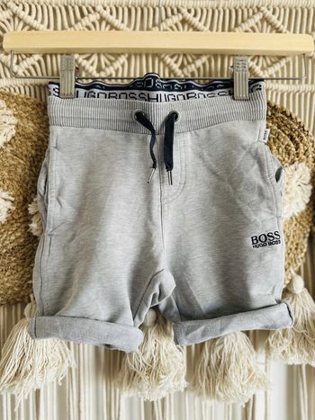 Bermuda Hugo Boss 4 ans