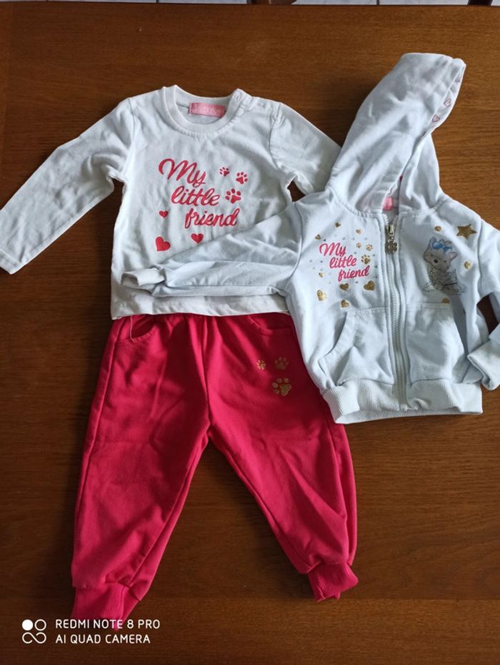 Ensemble jogging 3 pièces fille 18mois