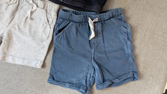Lot 2 shorts et une veste Petit Bateau | 24 mois - photo numéro 8