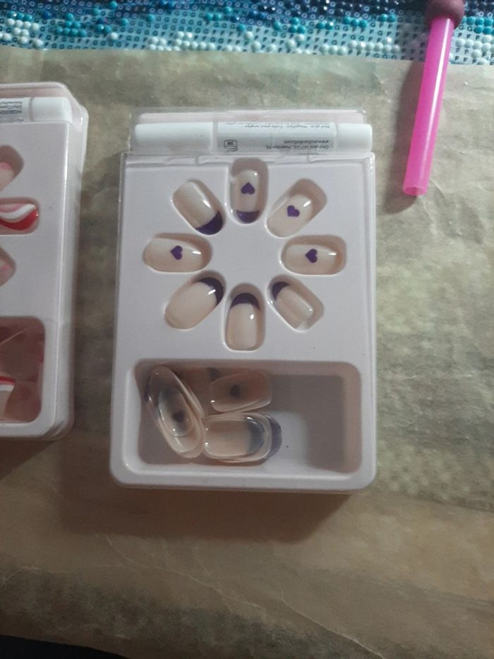 2 boites de faux ongles - photo numéro 3
