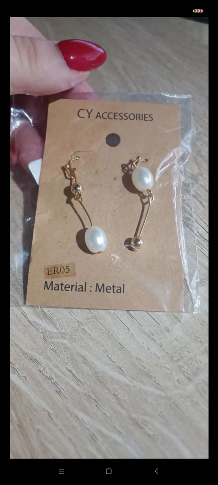 Boucle d'oreille pendante