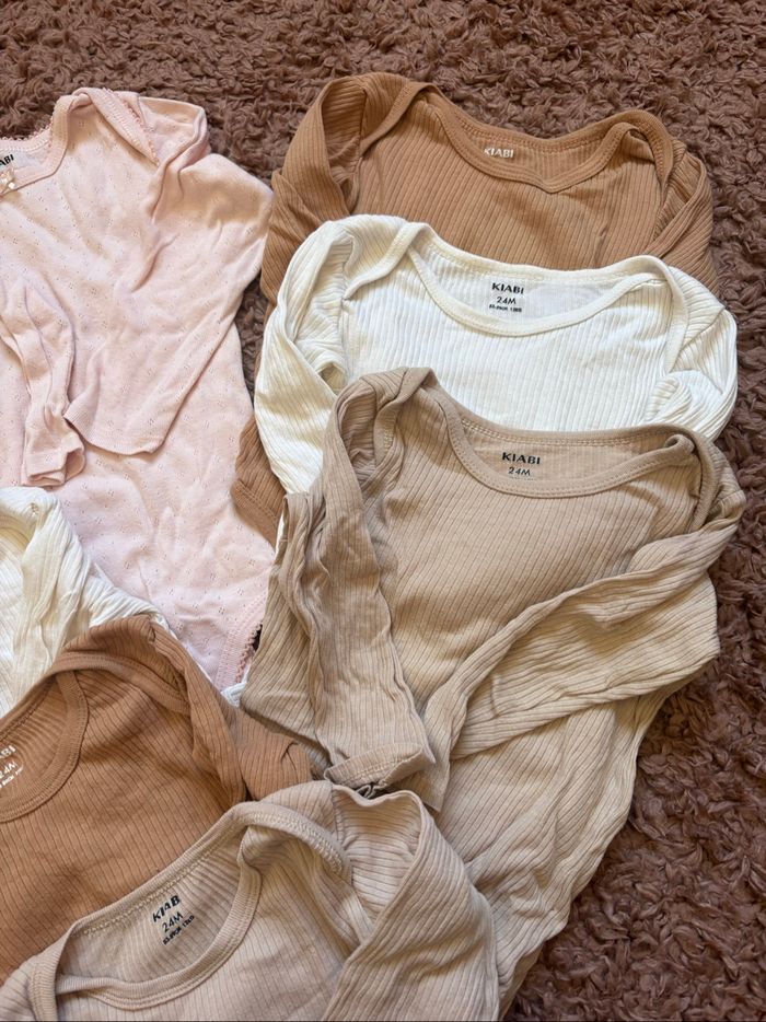 Lots de bodys bébé fille 24 mois - photo numéro 3