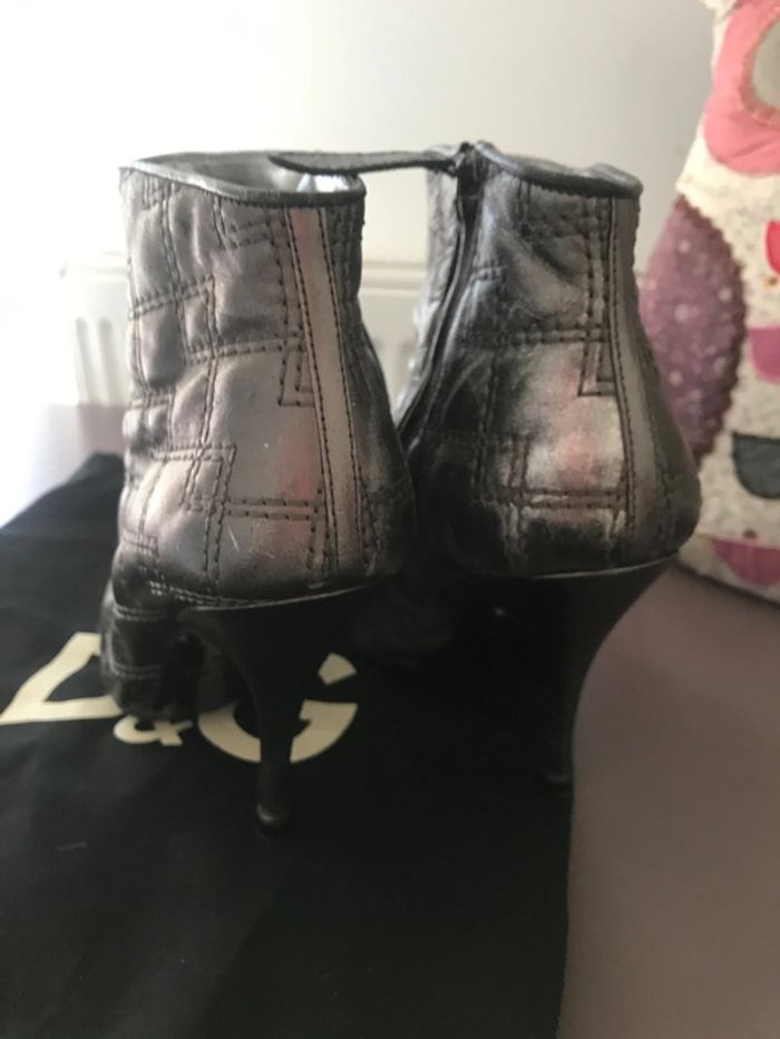 Bottines cuir D&G argentée 37 1/5 - photo numéro 7