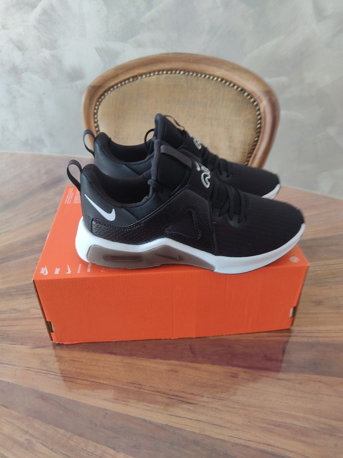 Baskets Nike air max bella TR 5 T 36 - photo numéro 4