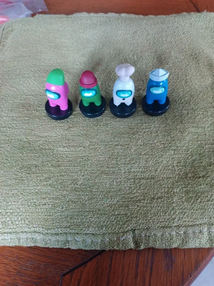 Tampons Among us 6 cm