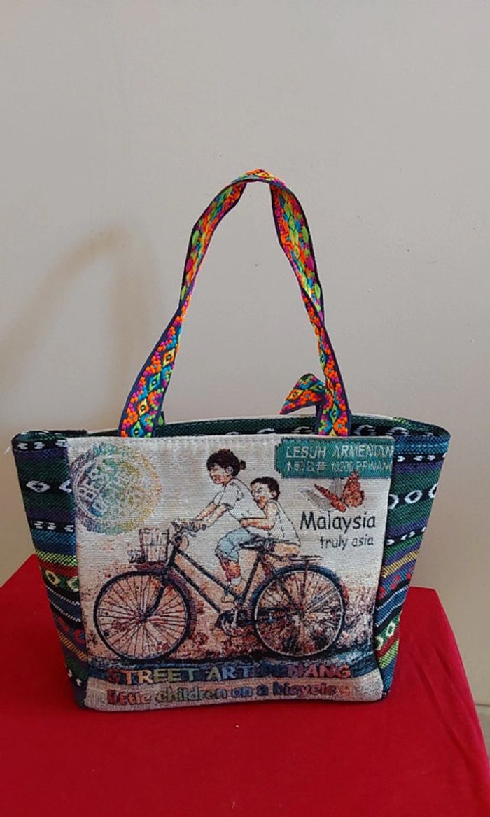 Joli sac vintage neuf en tapisserie