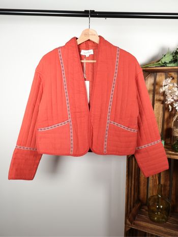 Veste matelassée Charlior couleur rouille corail avec broderies Bohême - Taille S-M