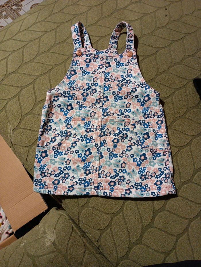 Robe salopette fleurie