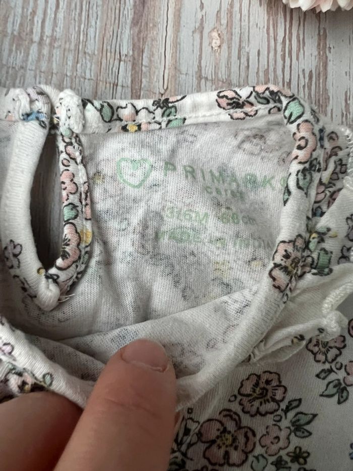 Lot 9 tshirts manches courtes + 1 bandeau 6 mois - photo numéro 5