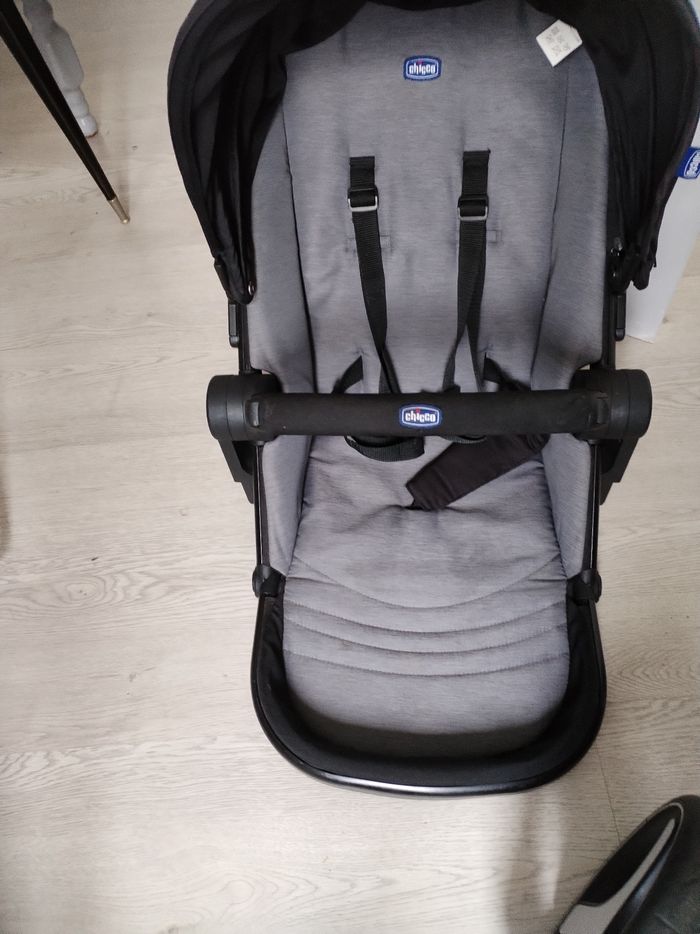 Poussette Chicco trio best Friend - photo numéro 4