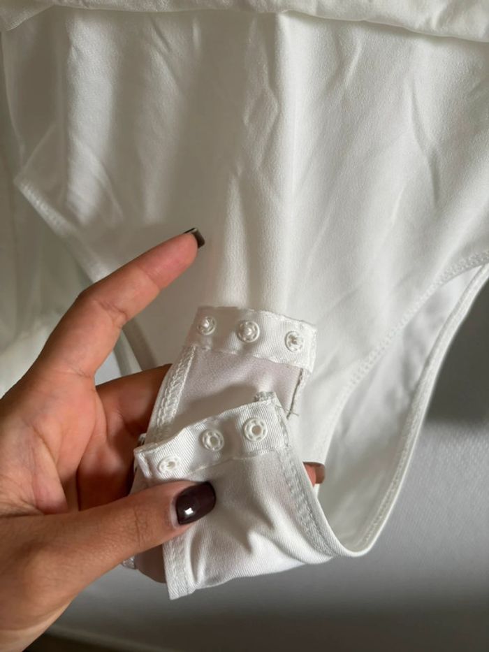 Body blanc décolleté - photo numéro 3