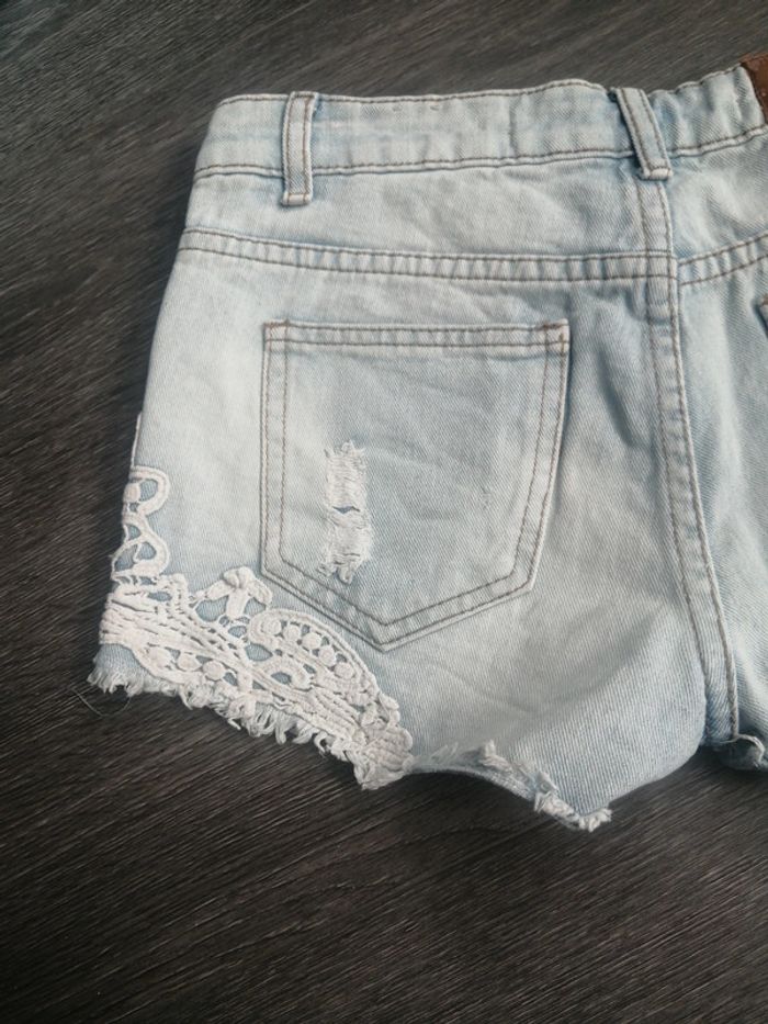 Short en jean à dentelle + effet usé T. 34 - photo numéro 9