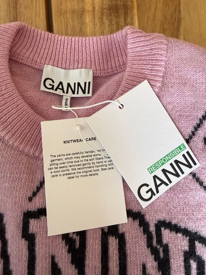 Pull rose en laine Ganni. Taille S. Totalement neuf. - photo numéro 3