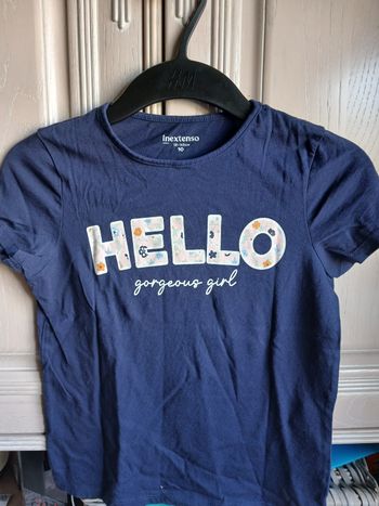 Tee-shirt Hello à fleurs In extenso